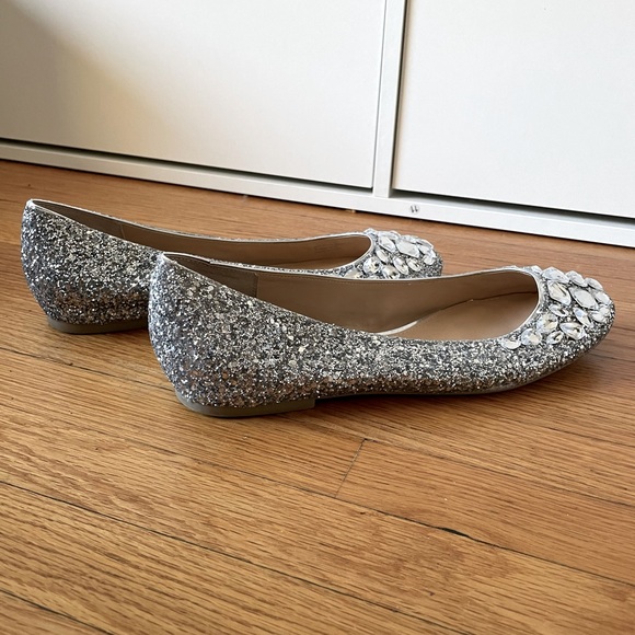 Jewel Badgley Mischka Shoes - Perfect flats for a wedding